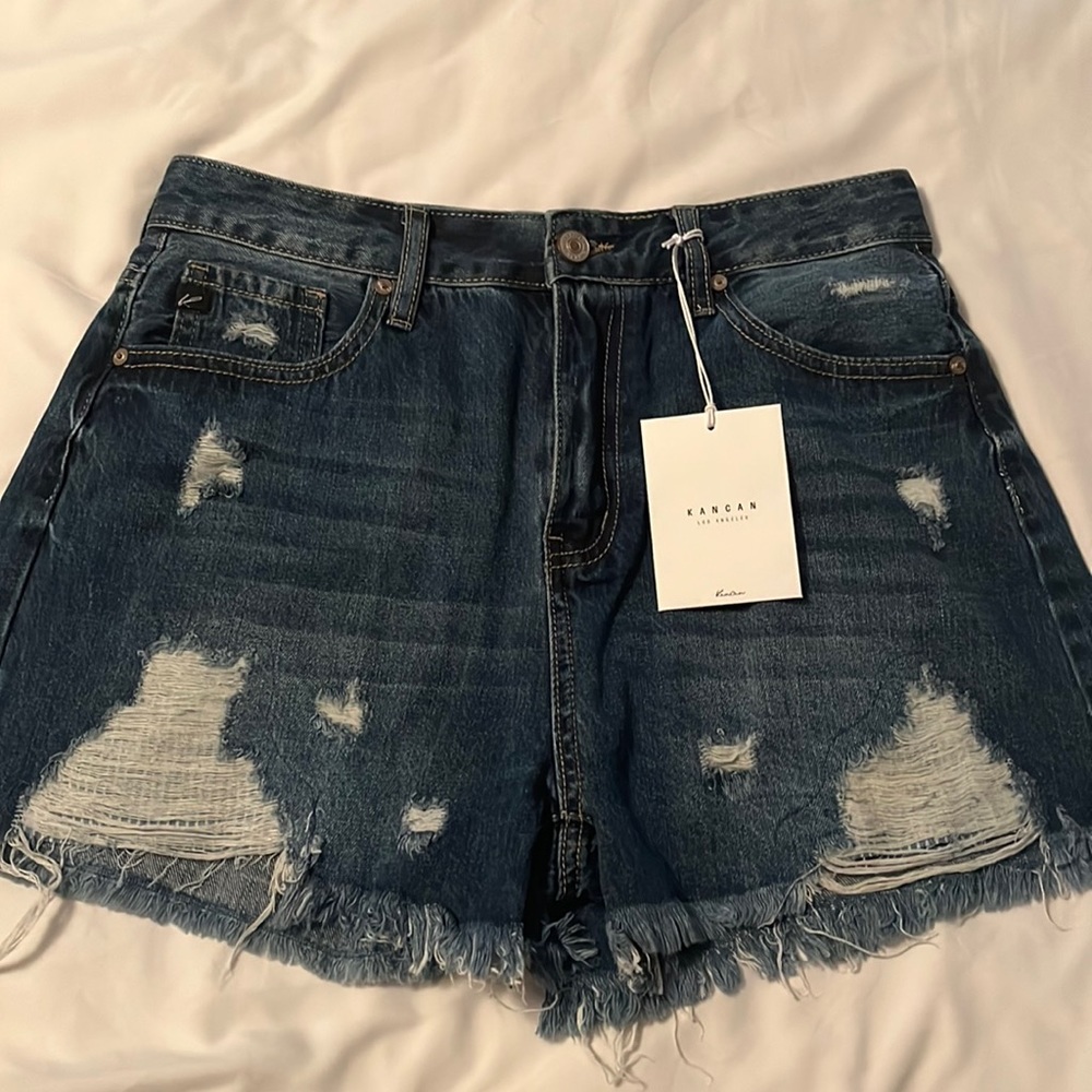 Vici Jean shorts. NWT